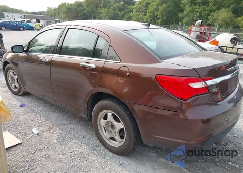 2012 Chrysler 200 Touring z USA, uszkodzony, nr VIN 1C3CCBBG9CN241903